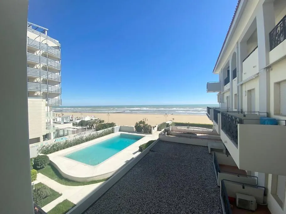 I Bagni 36 - Piazza Marconi Fronte Mare Con Piscina - Immobil Relax Apartment Lido di Jesolo